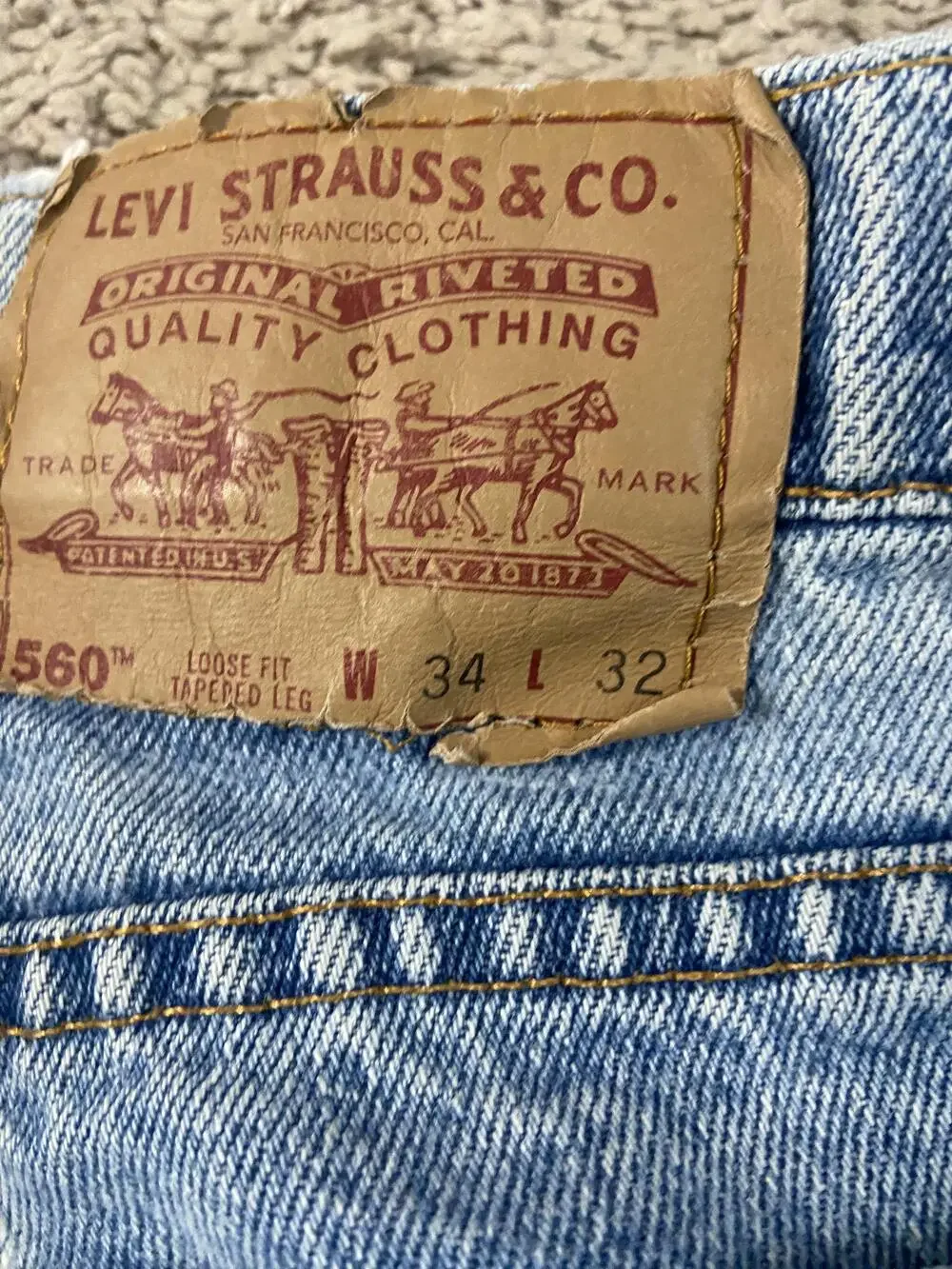 Vintage Levis 560 Jeans Mens 34x32 Loose Fit Tapered Leg Denim Y2K 90s Baggy